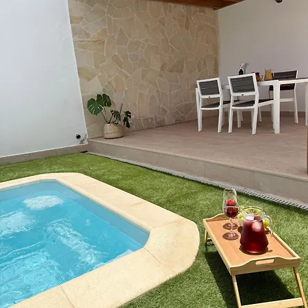 Mirafonso-valeria Villa *